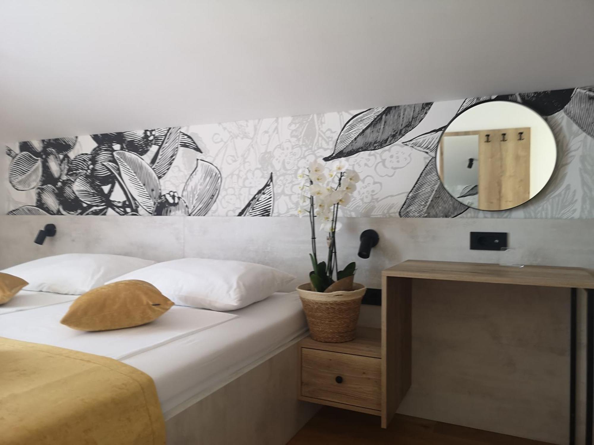 Memori Bed&Breakfast Rab Town Extérieur photo